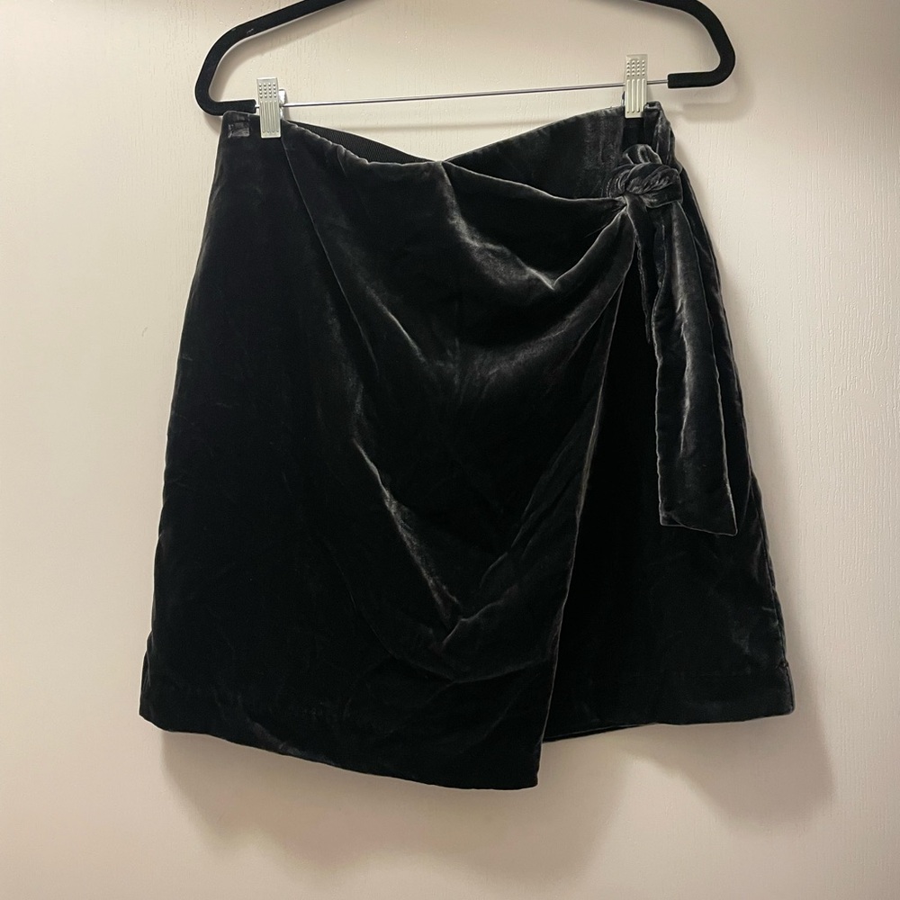 NWT Ann Taylor Metallic Dark Grey Velvet Wrap Skirt